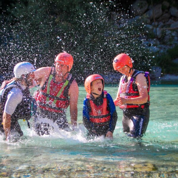 Družinski rafting na Soči